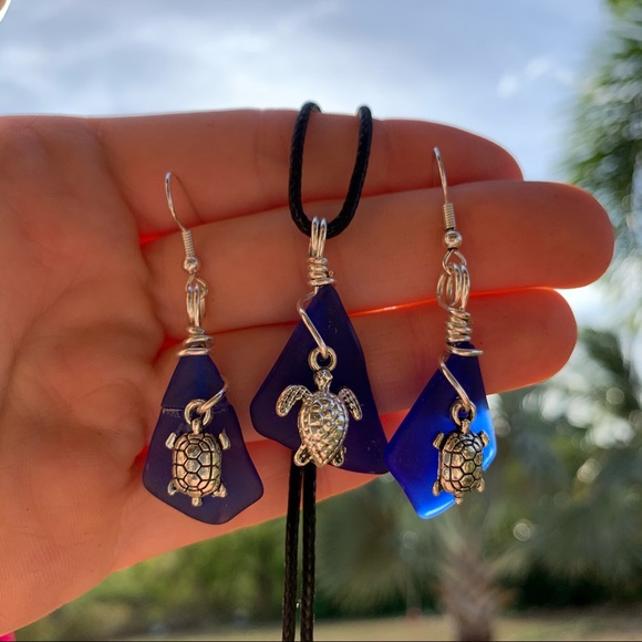 *SOLD* Cobalt blue Sea glass set turtle - Picture 3 of 3